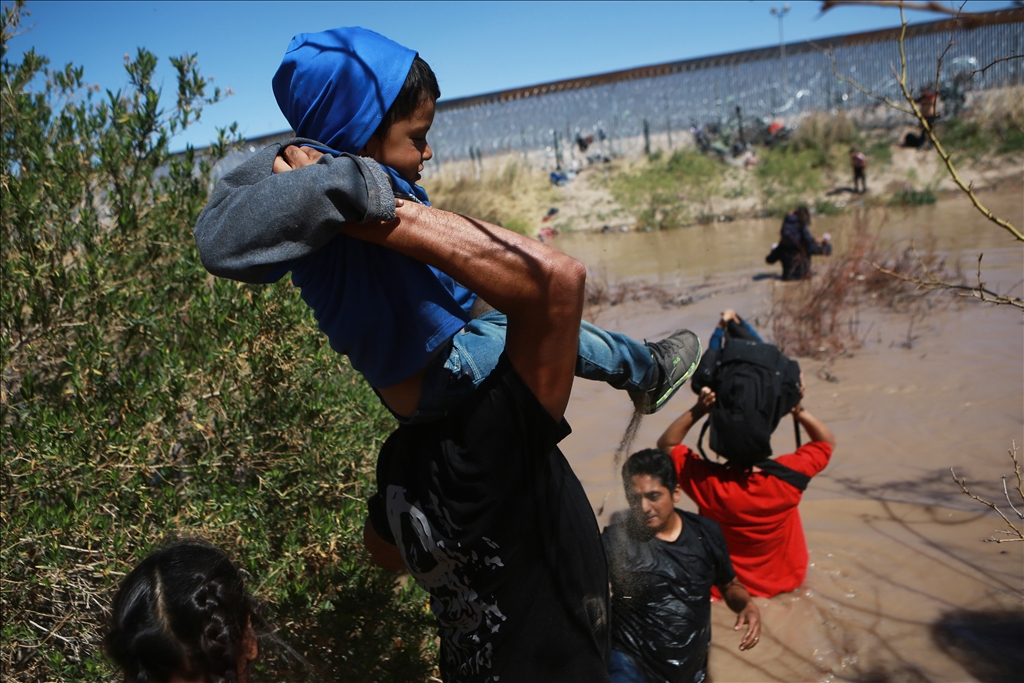 ABD - Meksika sınırındaki göçmen krizi sürüyor