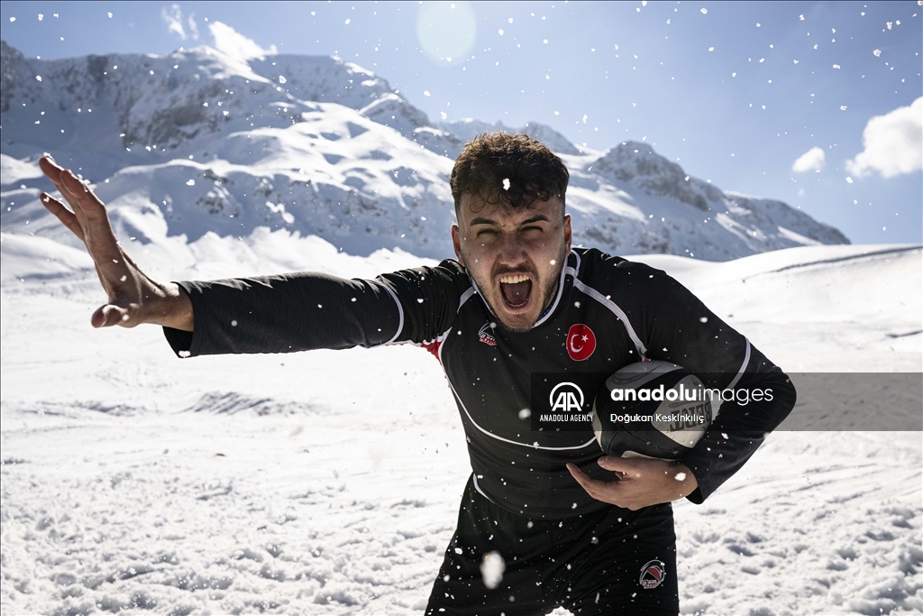 В Турции впервые прошел чемпионат по регби на снегу