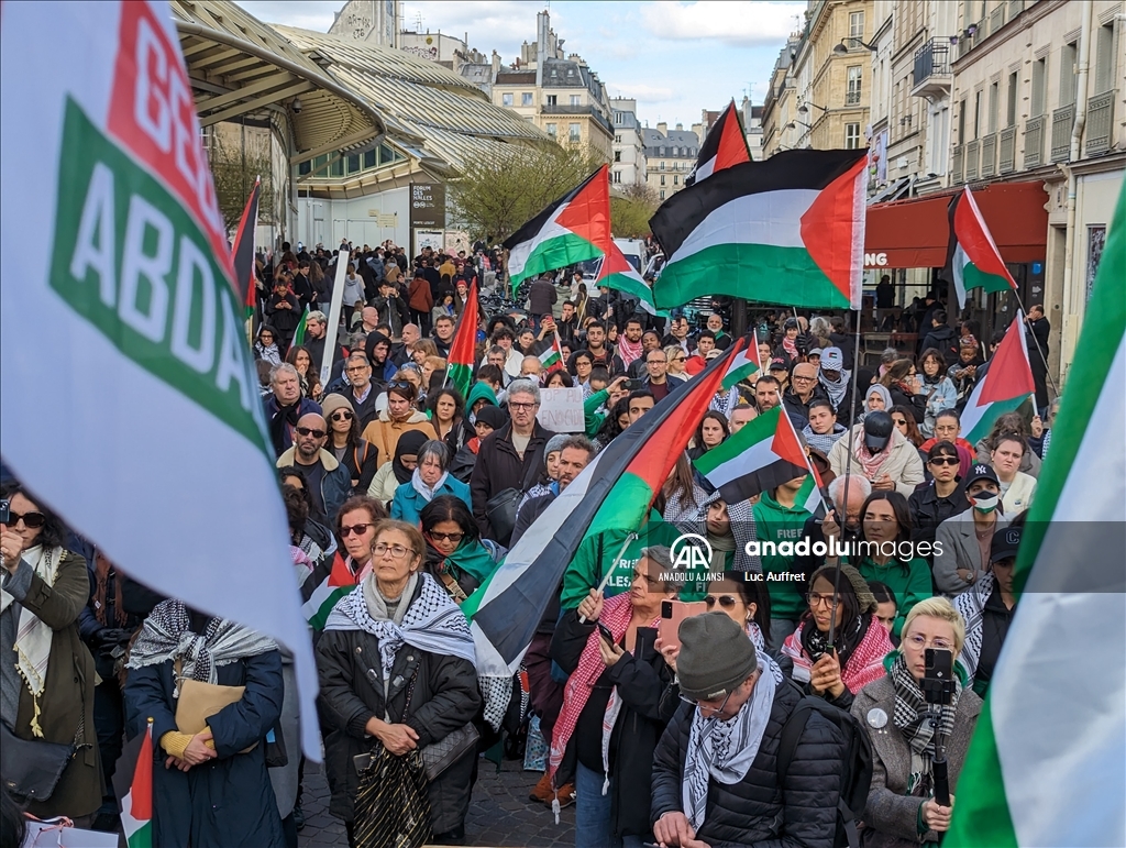 Paris'te Filistin'e destek gösterisi düzenlendi