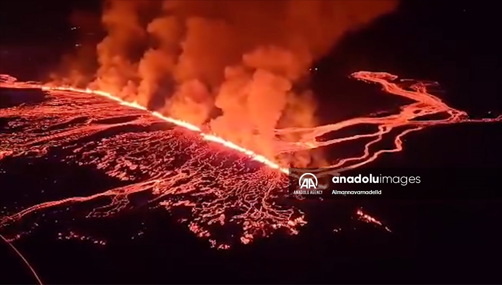 أيسلندا: ثوران بركاني في شبه جزيرة ريكيانيس
