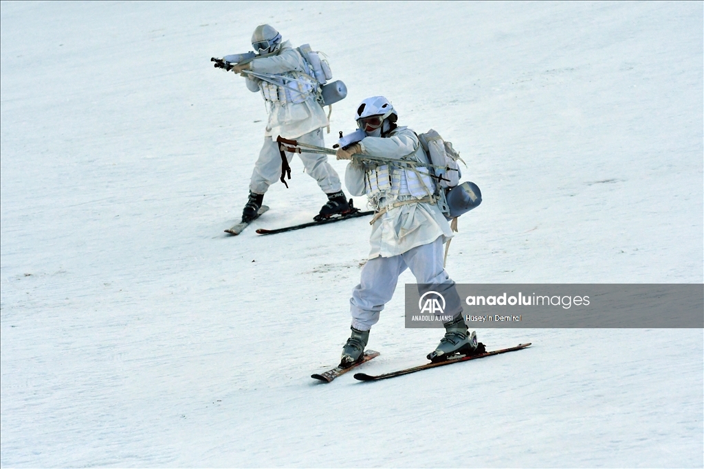 Karlı dağların erleri zorlu görevlere tatbikatlarla hazırlanıyor