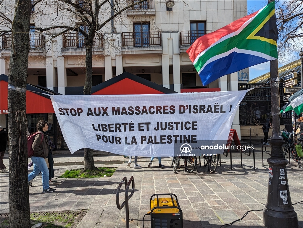Paris'te Filistin'e destek gösterisi düzenlendi
