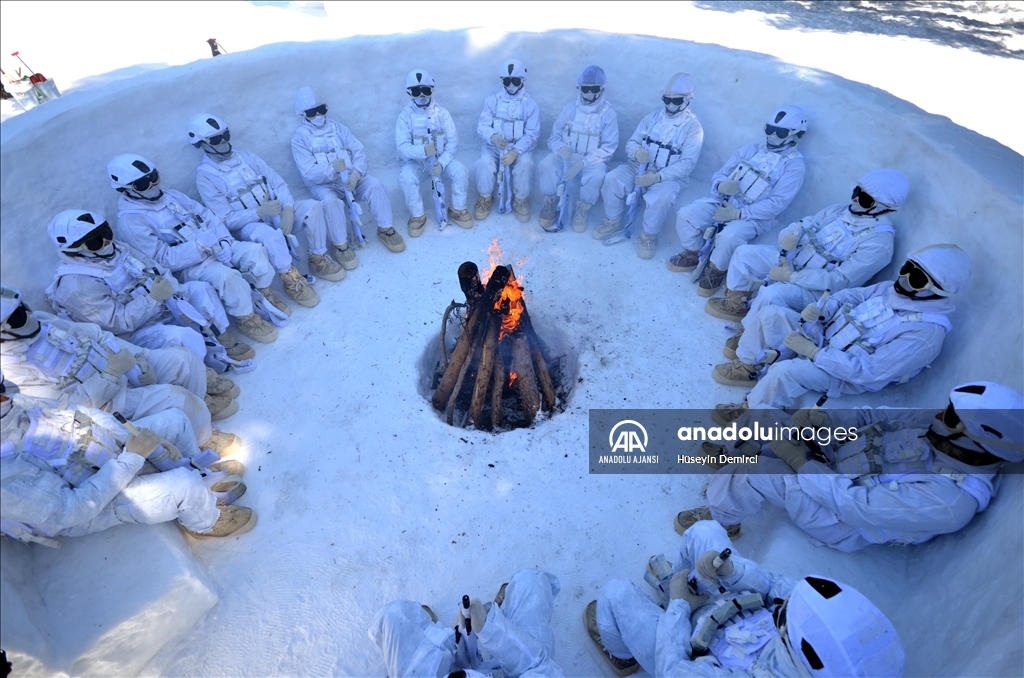 Karlı dağların erleri zorlu görevlere tatbikatlarla hazırlanıyor