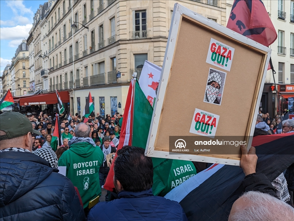 Paris'te Filistin'e destek gösterisi düzenlendi