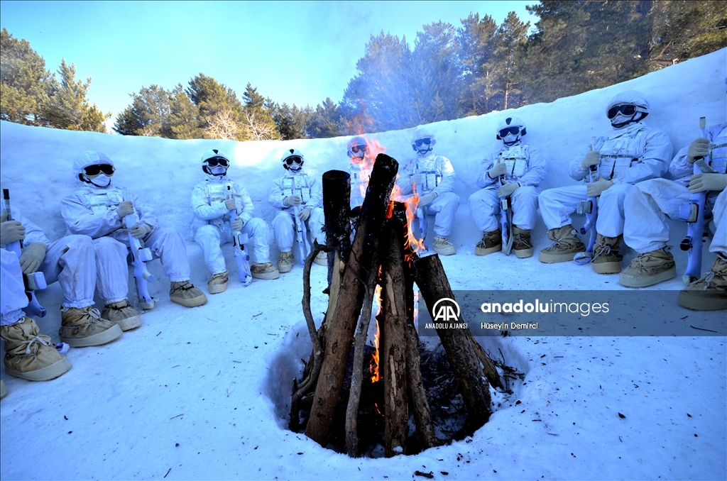 Karlı dağların erleri zorlu görevlere tatbikatlarla hazırlanıyor