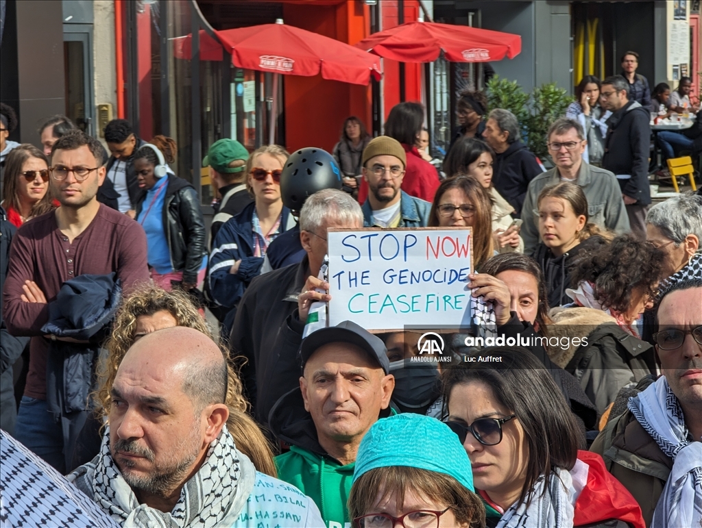 Paris'te Filistin'e destek gösterisi düzenlendi