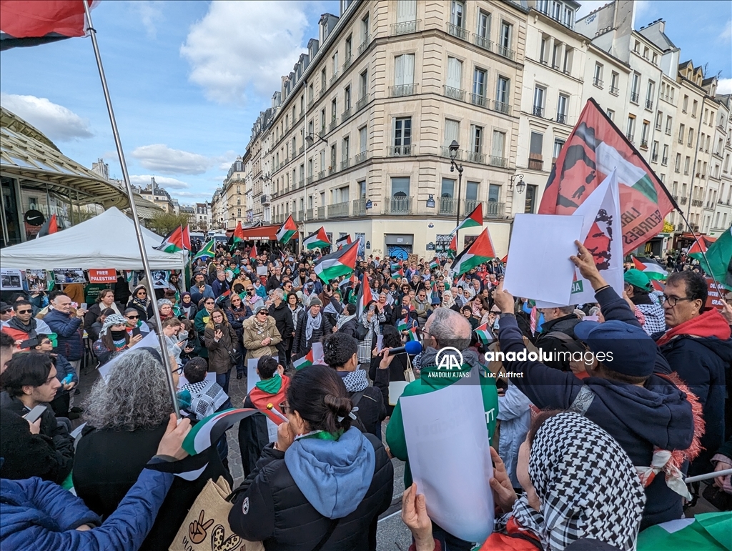 Paris'te Filistin'e destek gösterisi düzenlendi