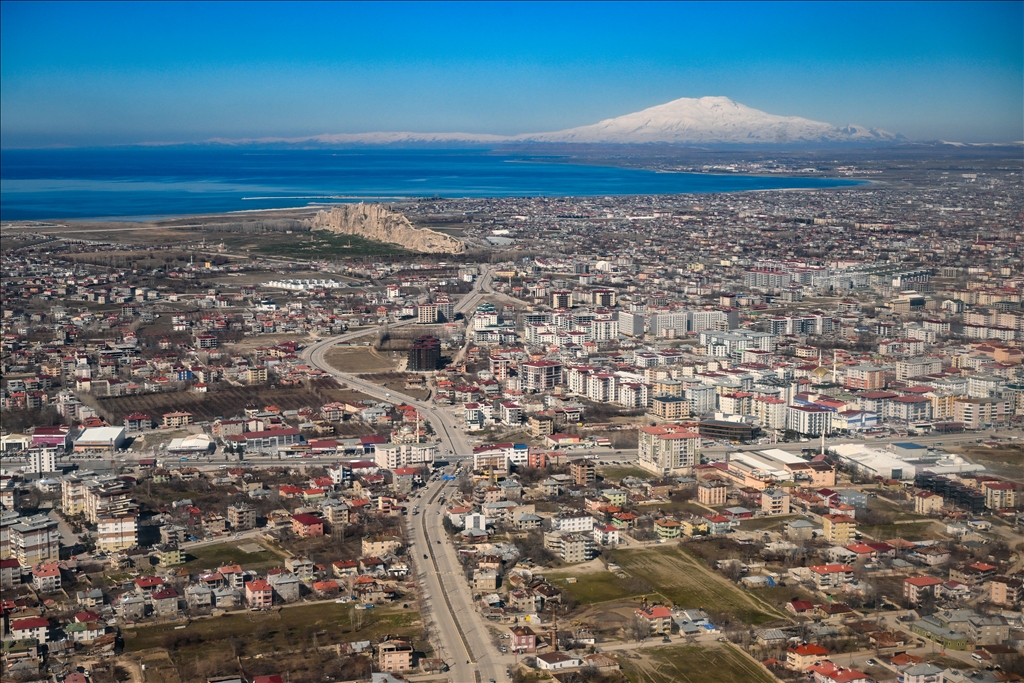 Van'ın güzellikleri havadan fotoğraflandı
