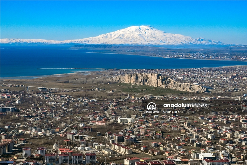Van'ın güzellikleri havadan fotoğraflandı