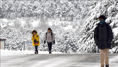 Kars'ta kar etkisini sürdürüyor