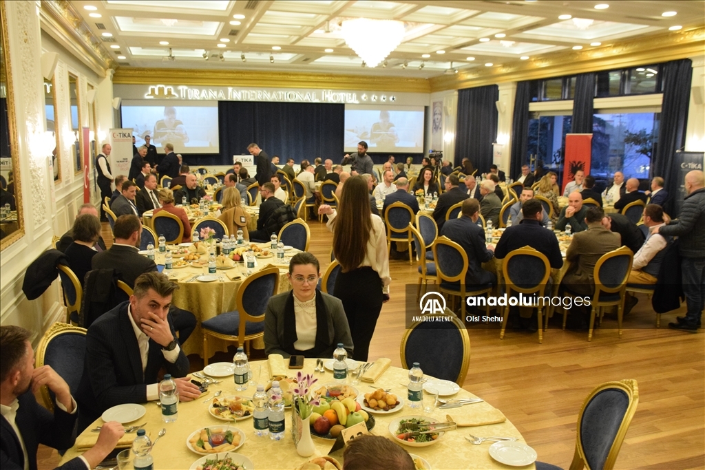 "تيكا" التركية تنظم إفطارا رمضانيا في ألبانيا