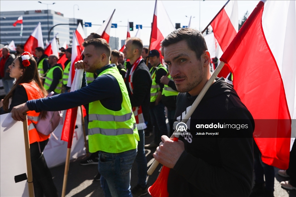 Polonyalı çiftçiler, AB'nin tarım politikalarını protesto etmeye devam ediyor