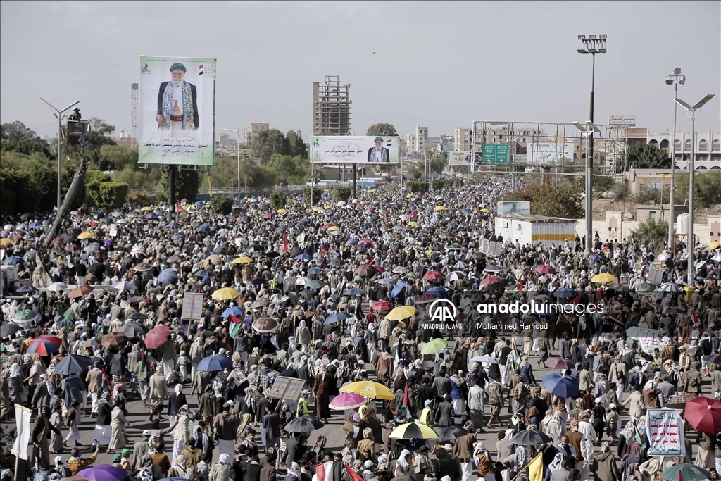 Yemen'de on binlerce kişinin katılımıyla Gazze'yle dayanışma gösterisi düzenlendi