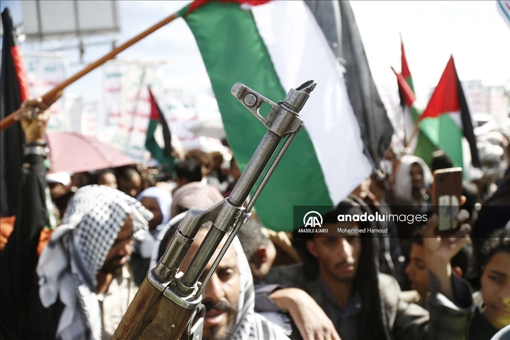 Yemen'de on binlerce kişinin katılımıyla Gazze'yle dayanışma gösterisi düzenlendi