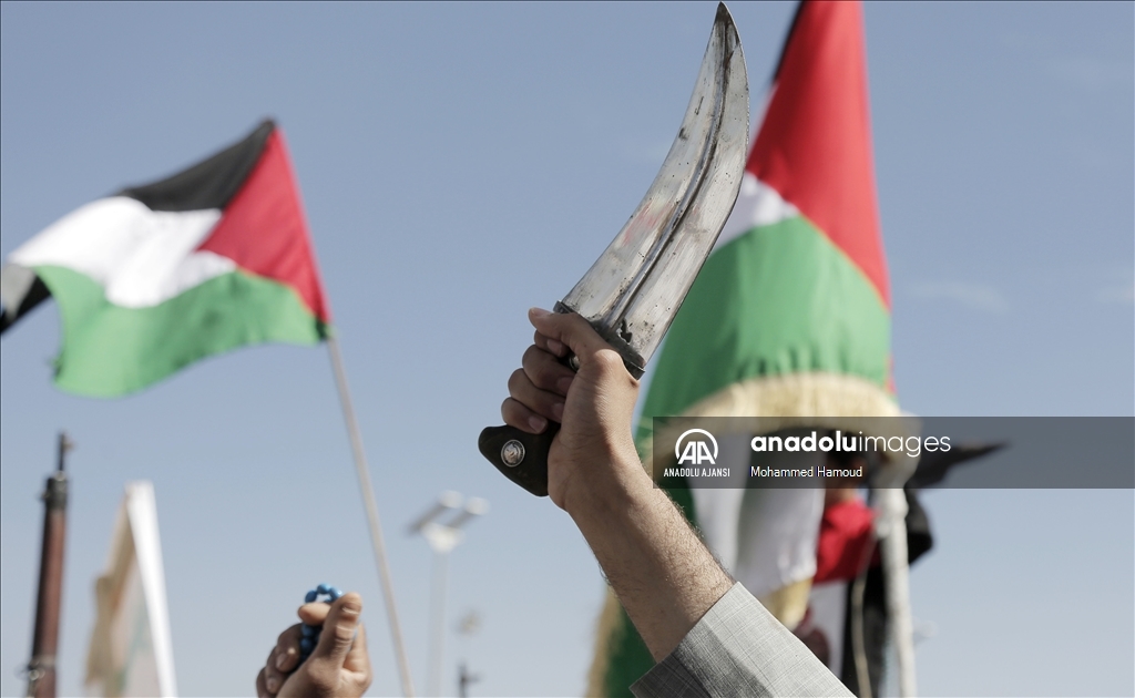 Yemen'de on binlerce kişinin katılımıyla Gazze'yle dayanışma gösterisi düzenlendi