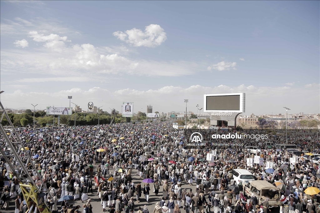 Yemen'de on binlerce kişinin katılımıyla Gazze'yle dayanışma gösterisi düzenlendi