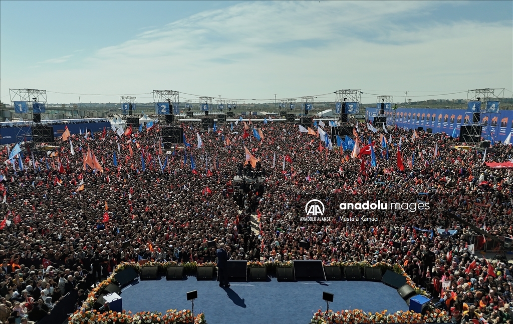 AK Parti’nin “Yeniden Büyük İstanbul Mitingi”