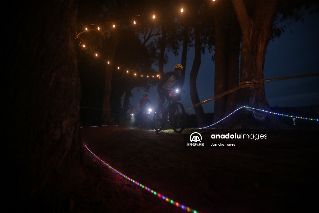 Kolombiya'da 24 saat süren MTB-Gravel bisiklet yarışı başladı