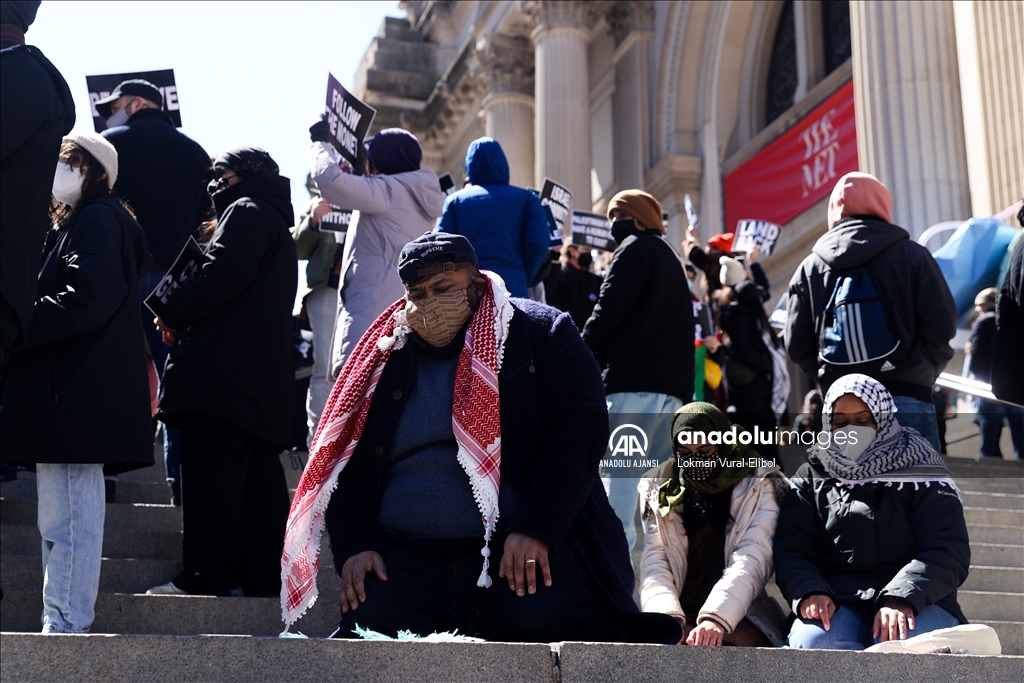 Pro-Palestinian demonstration at Metropolitan Museum in New York