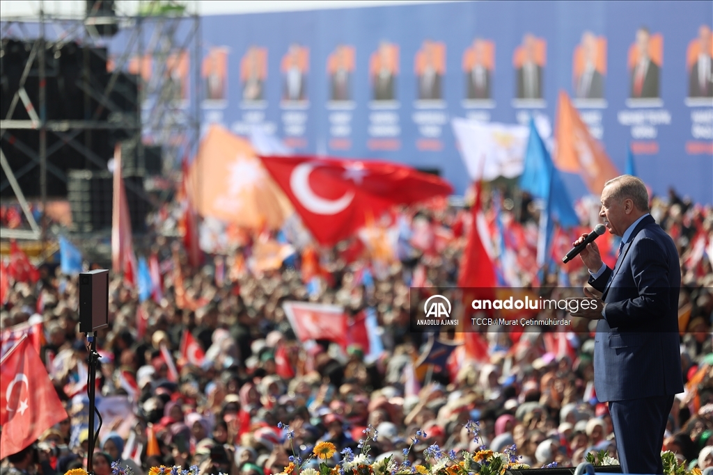 AK Parti’nin “Yeniden Büyük İstanbul Mitingi”