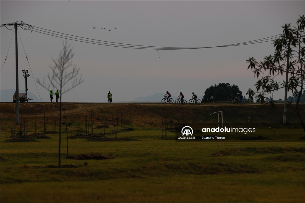 Kolombiya'da 24 saat süren MTB-Gravel bisiklet yarışı başladı