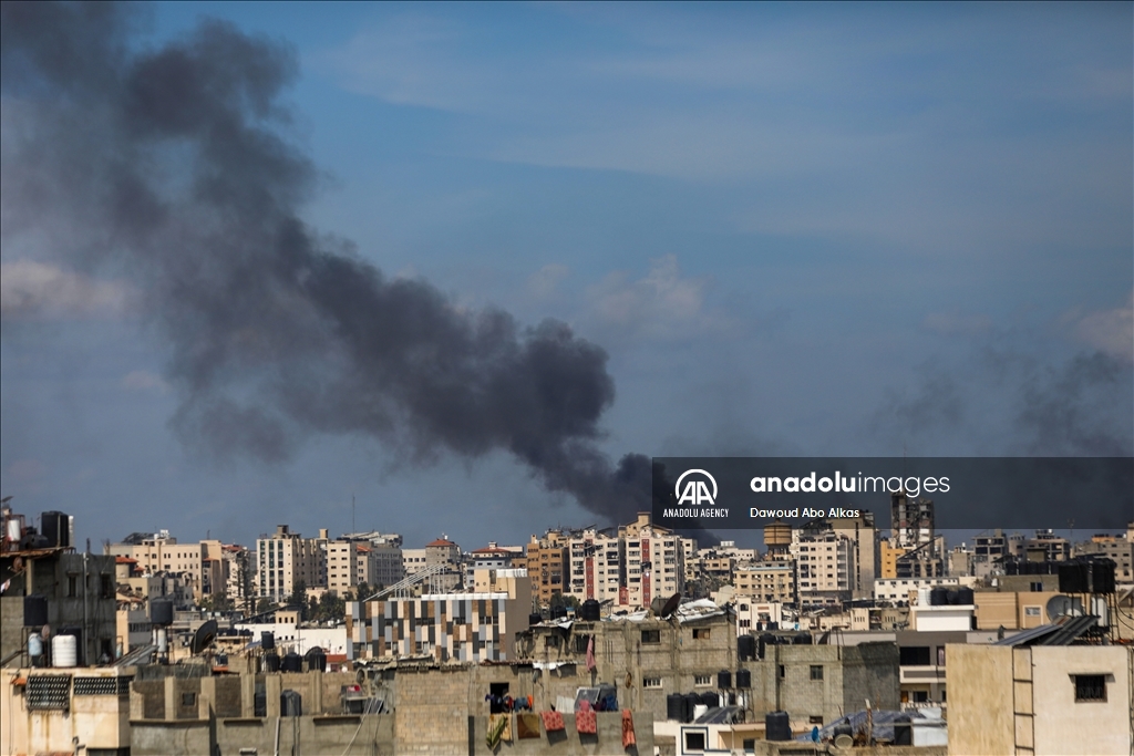 Атаки израильской армии на сектор Газа продолжаются
