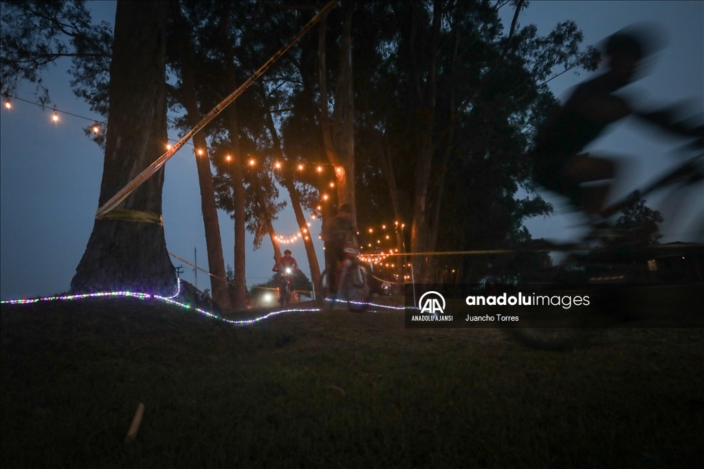 Kolombiya'da 24 saat süren MTB-Gravel bisiklet yarışı başladı