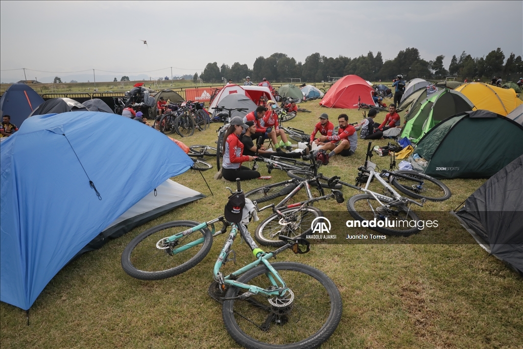 Kolombiya'da 24 saat süren MTB-Gravel bisiklet yarışı başladı