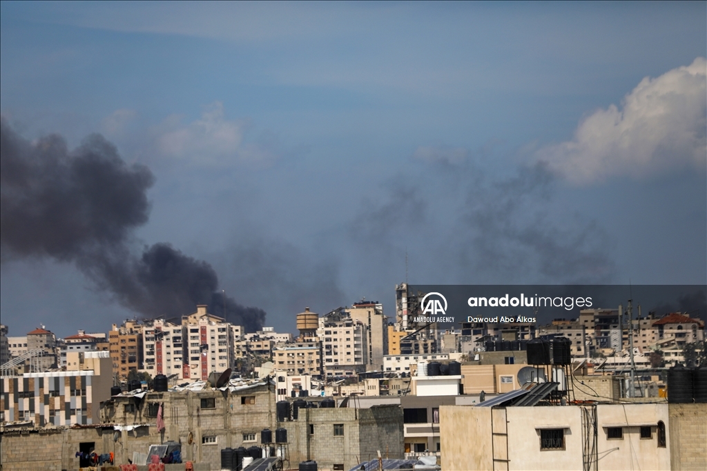 Атаки израильской армии на сектор Газа продолжаются