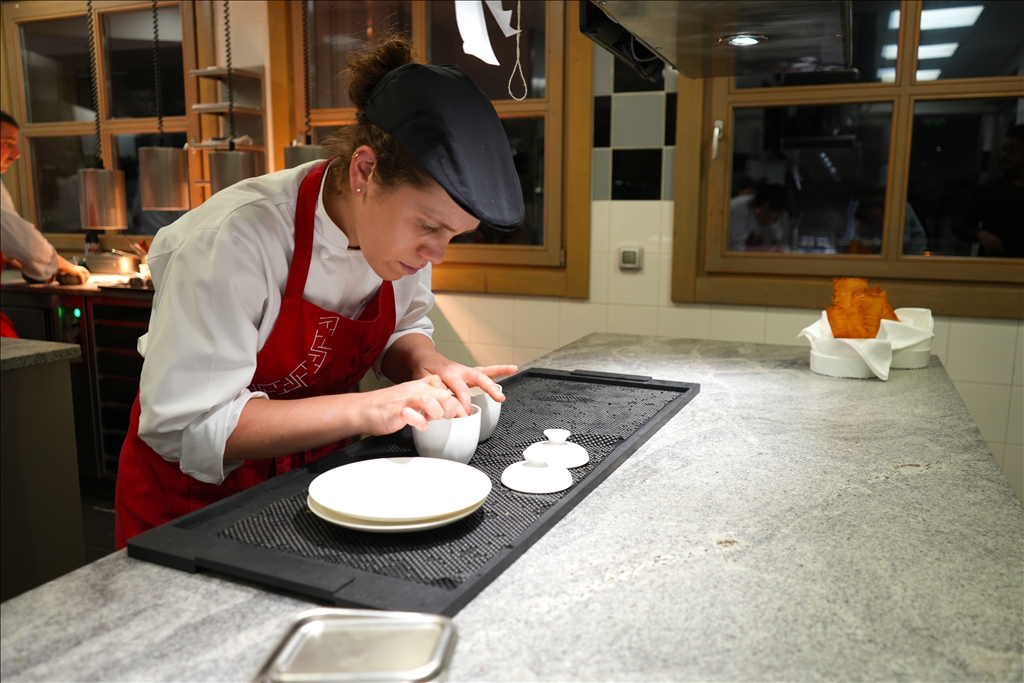 Michelin yıldızlı Fransız şef, şeker kullanmadan tatlı yemekler hazırlayabiliyor