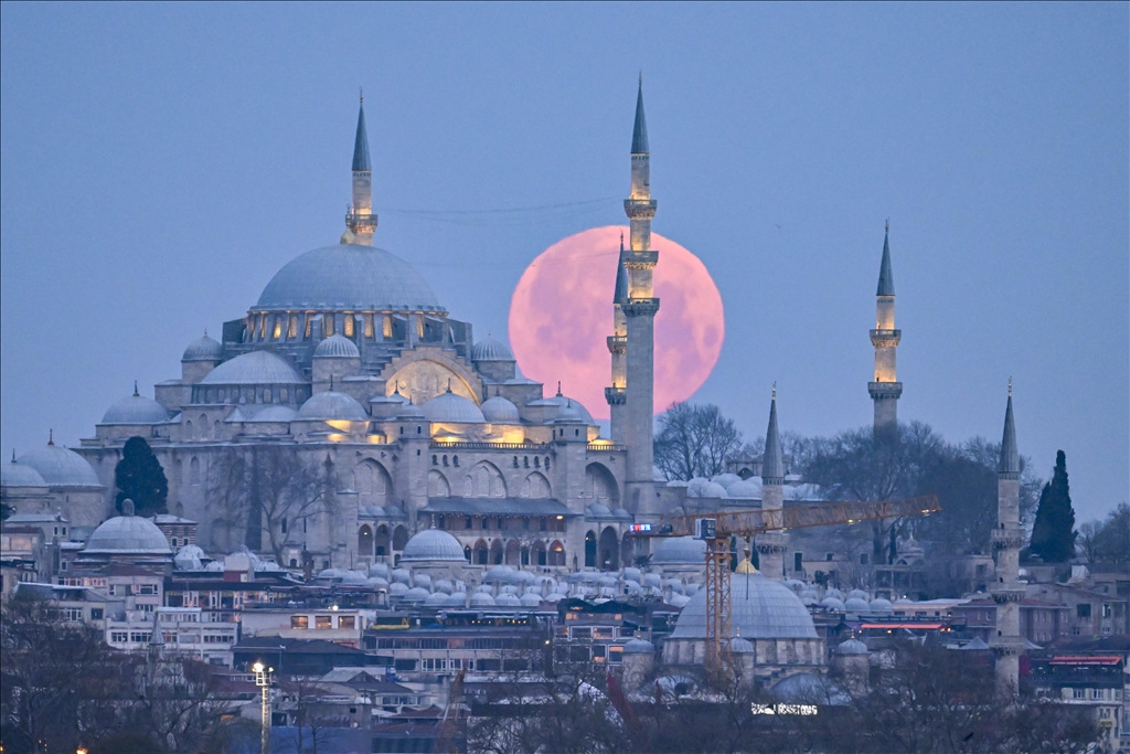 İstanbul'da dolunay