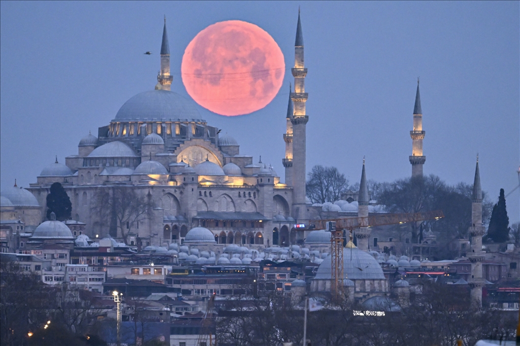 İstanbul'da dolunay