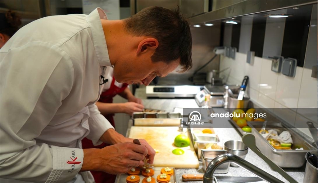 Le chef pâtissier français étoilé Sébastien Vauxion
