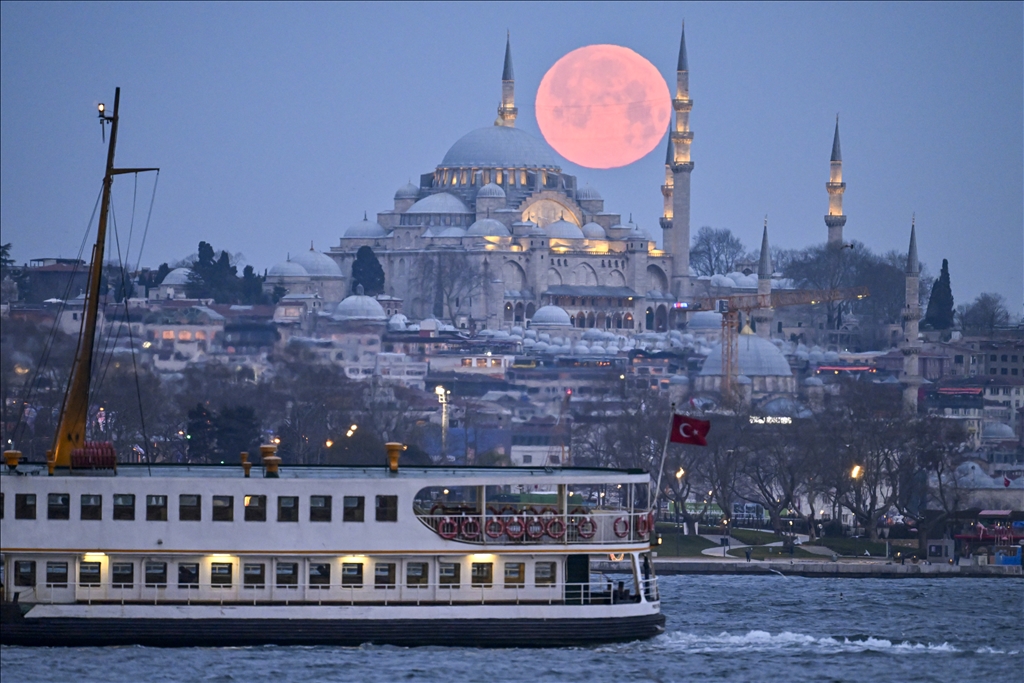 İstanbul'da dolunay