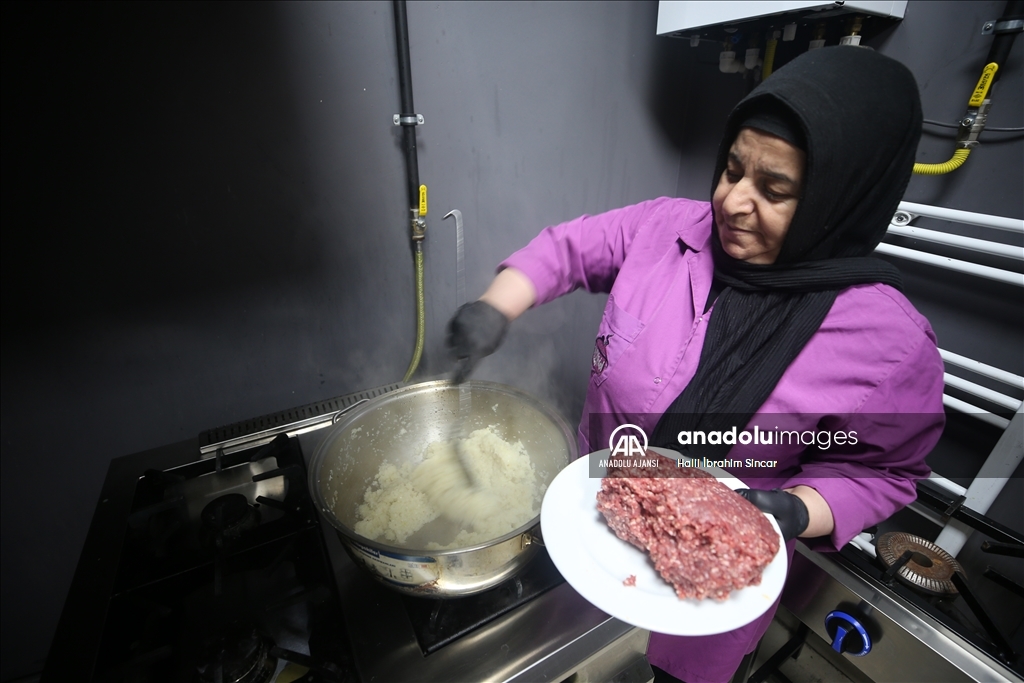 Güneydoğu'nun tescilli lezzetleri ramazanda iftar sofraları için hazırlanıyor