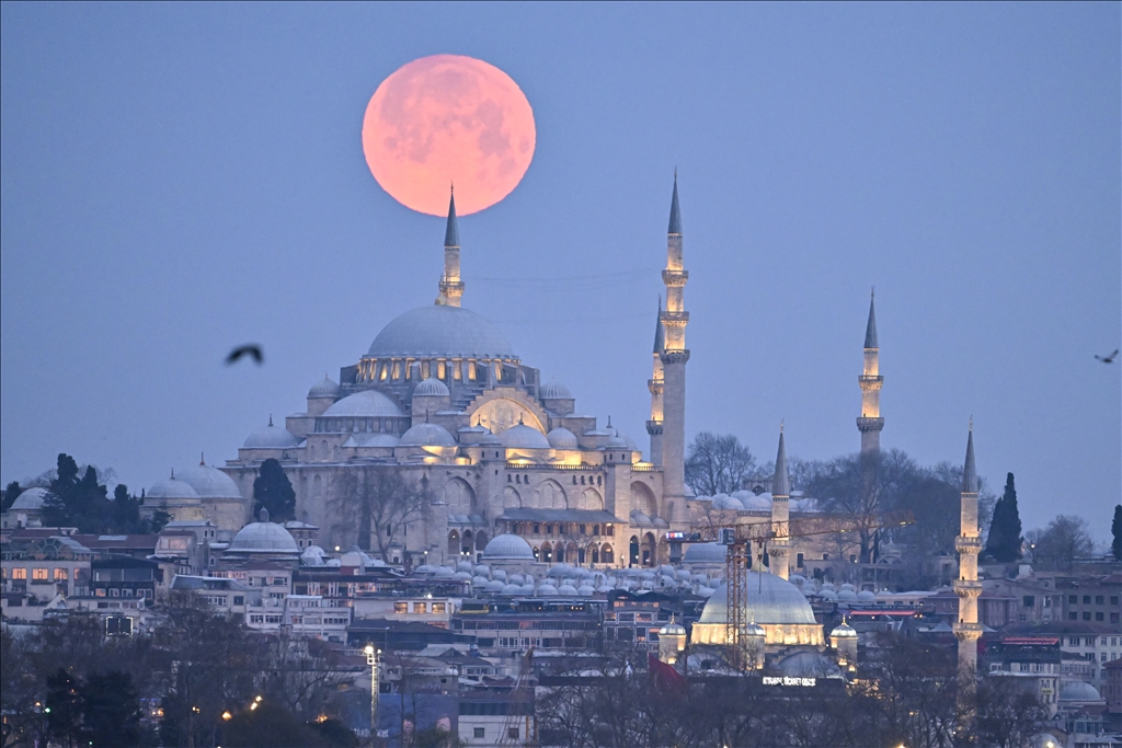 İstanbul'da dolunay