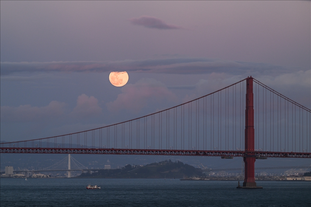San Francisco'da Dolunay