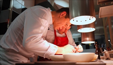 Le chef pâtissier français étoilé Sébastien Vauxion