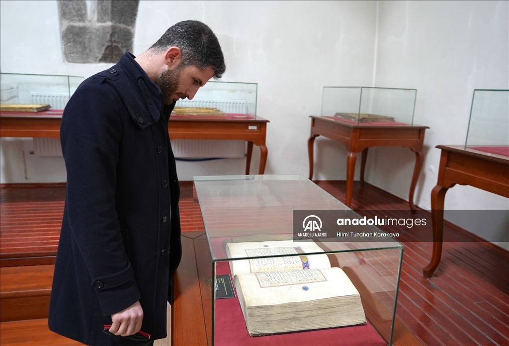 Erzurum'da 700 yıllık yazma eserler ramazana özel ziyarete açıldı