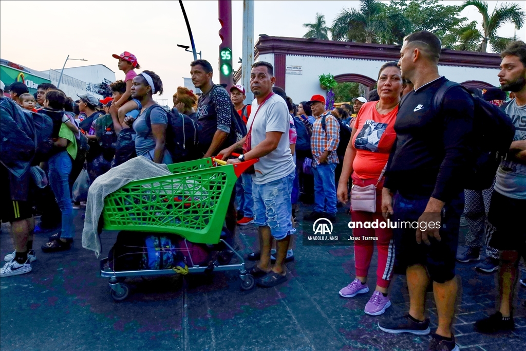 Meksika'daki göçmenler ABD'ye doğru yola çıktı