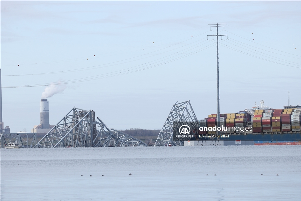 ABD'nin Maryland eyaletindeki Francis Scott Key Köprüsü, gemi çarpması sonucu çöktü