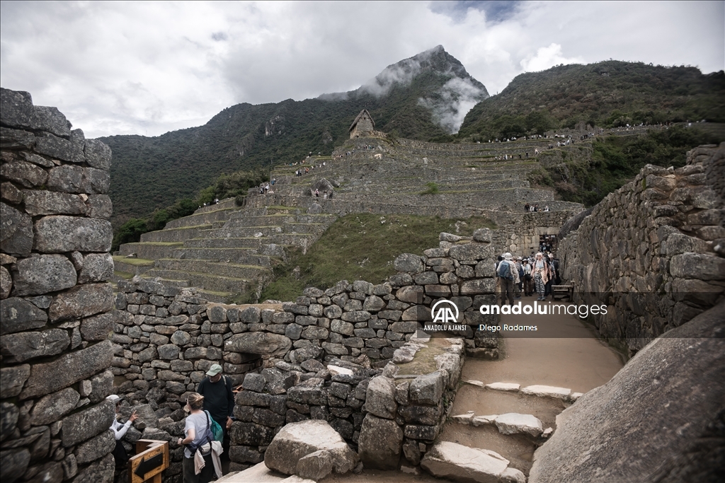 Peru'daki antik İnka şehri Machu Picchu