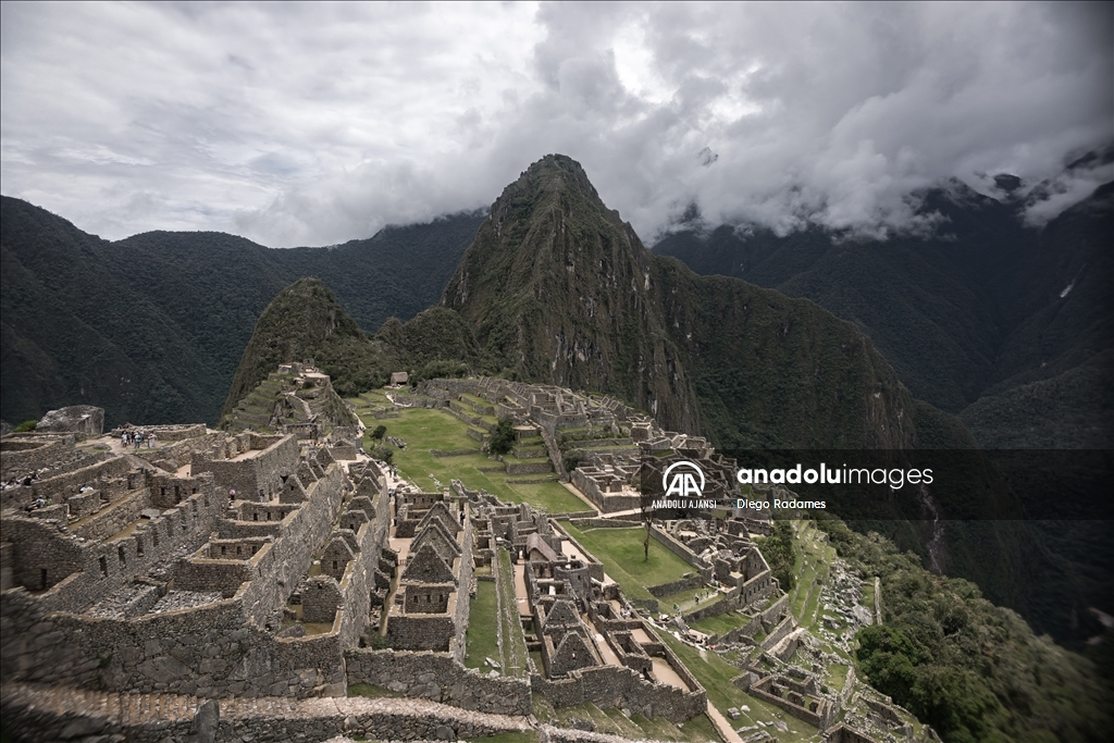 Peru'daki antik İnka şehri Machu Picchu