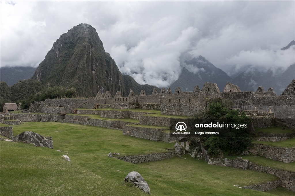 Peru'daki antik İnka şehri Machu Picchu