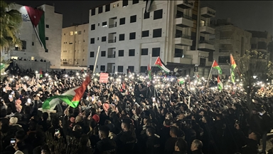 Gazze ile dayanışma gösteren Ürdünlüler, İsrail Büyükelçiliğinin kapatılmasını istedi