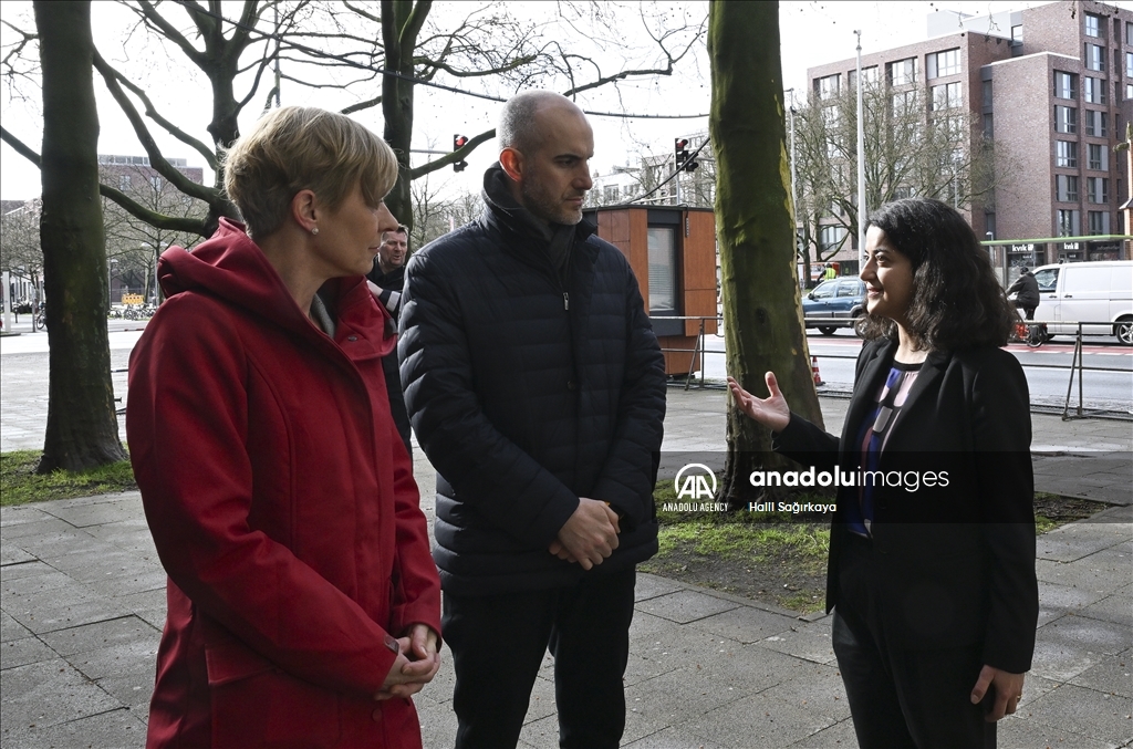 Hannover'de Belediye Başkanı ile Emniyet Müdürü, saldırı düzenlenen Türk Başkonsolosluğunu ziyaret etti