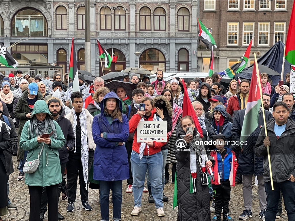 Hollanda'da İsrail'in Gazze'ye yönelik saldırıları protesto edildi
