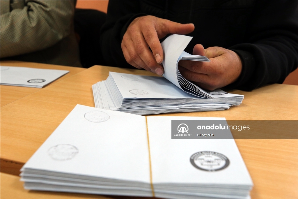 Fillon votimi për zgjedhjet lokale në Türkiye