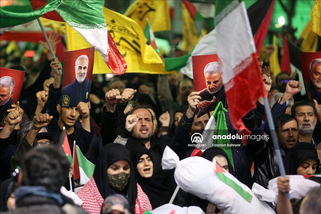 İran'ın Şam’daki diplomatik misyonuna düzenlenen saldırı Tahran'da protesto edildi