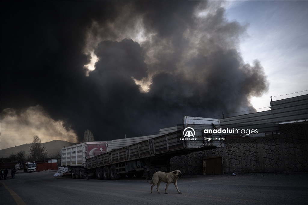 Ankara Hurdacılar Sanayi Sitesi'nde yangın çıktı